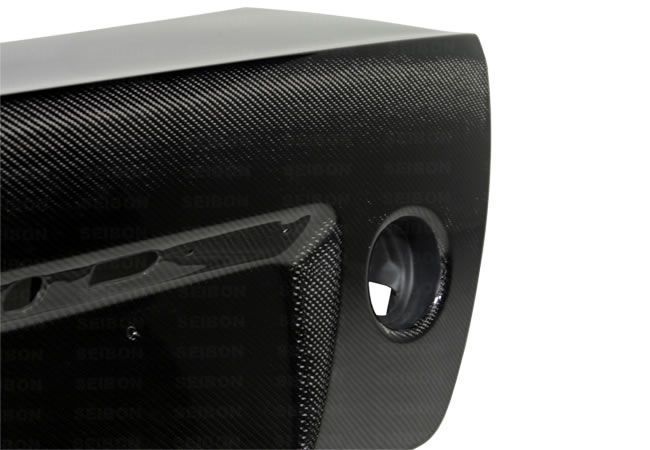 Seibon 00-05 Lexus IS300 OEM-Style Carbon Fiber Trunk/Hatch Seibon