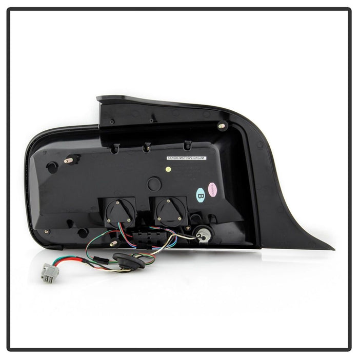 Spyder 05-09 Ford Mustang (White Light Bar) LED Tail Lights - Black ALT-YD-FM05V3-LED-BK